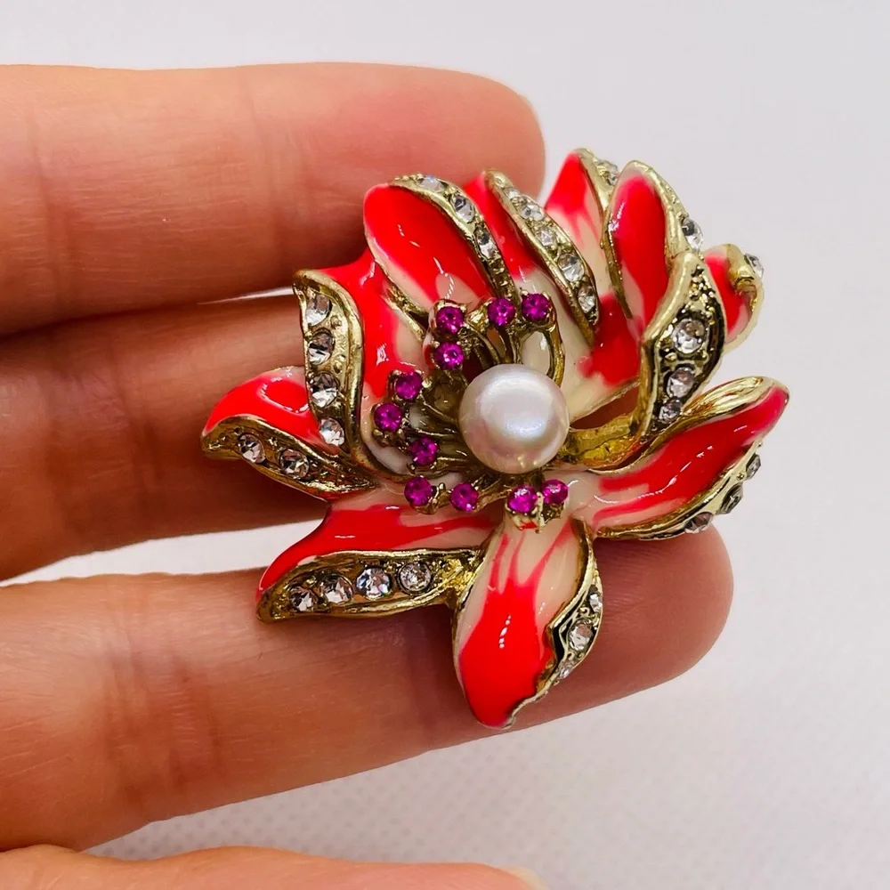 Elegant Gold and Red Floral Brooch